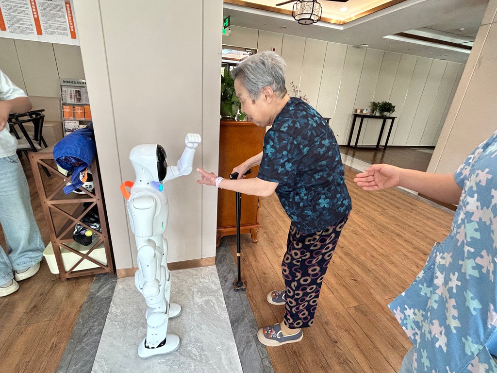 微信图片_20260611152328_105_86.jpg EDT Diecasting Technology’s 13th Charity Senior Home Event